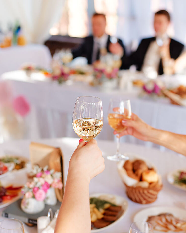 Bride and groom enjoying Lemongrass wedding catering Tauranga